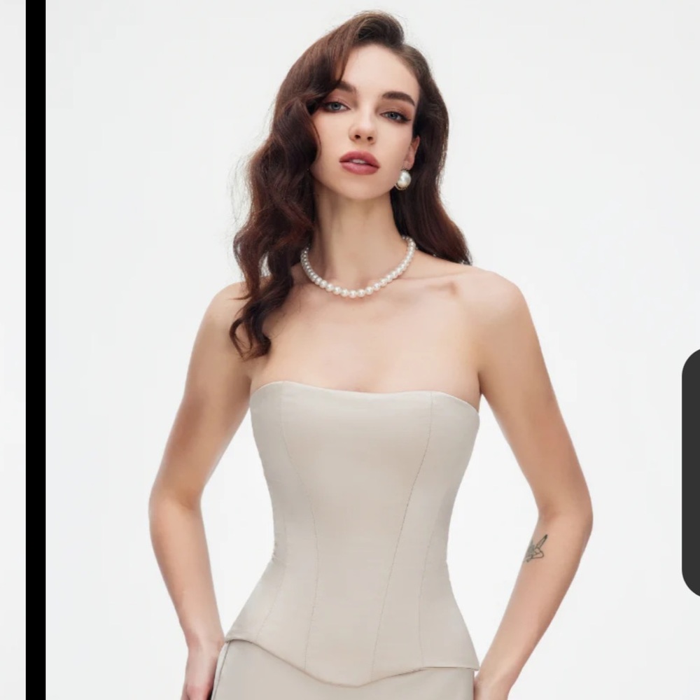NWT Perfect Corset NY Satin Corset, Ivory/Beige, Small